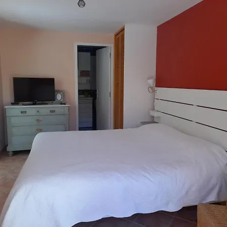Provencal Independant Avec Piscine Chauffee : Le Suy Bien Holiday home Flayosc
