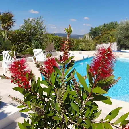 Provencal Independant Avec Piscine Chauffee : Le Suy Bien Holiday home *